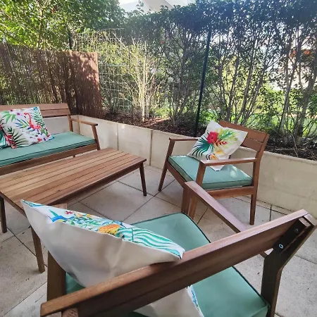 Quietstay 20' Paris, Connected Avec Terrasse * Massy (Essonne)